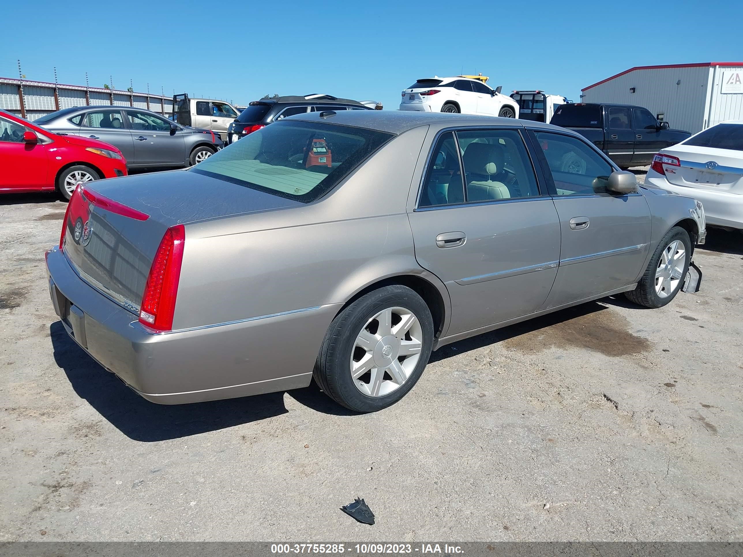 Photo 3 VIN: 1G6KD57YX7U123350 - CADILLAC DTS 