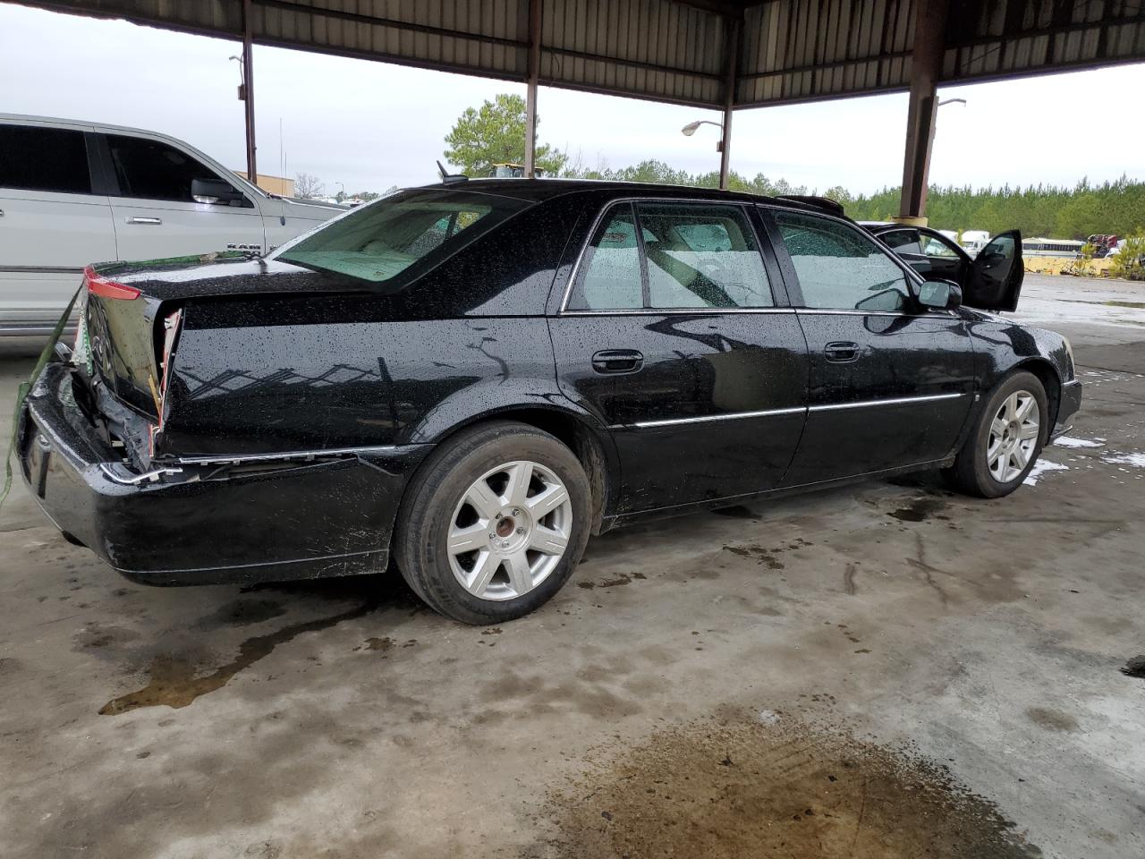 Photo 2 VIN: 1G6KD57YX7U177327 - CADILLAC DTS 