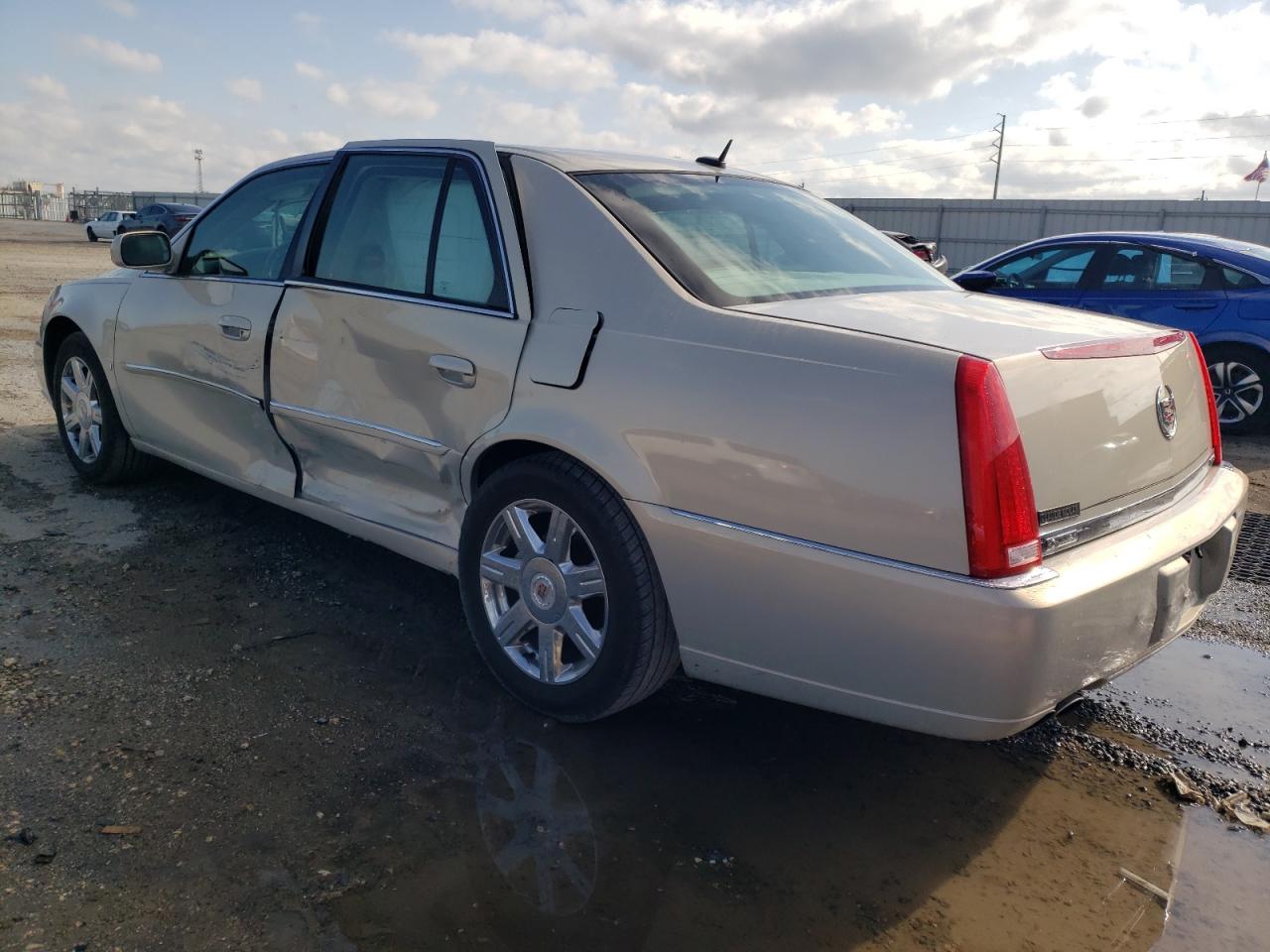 Photo 1 VIN: 1G6KD57YX7U213176 - CADILLAC DTS 