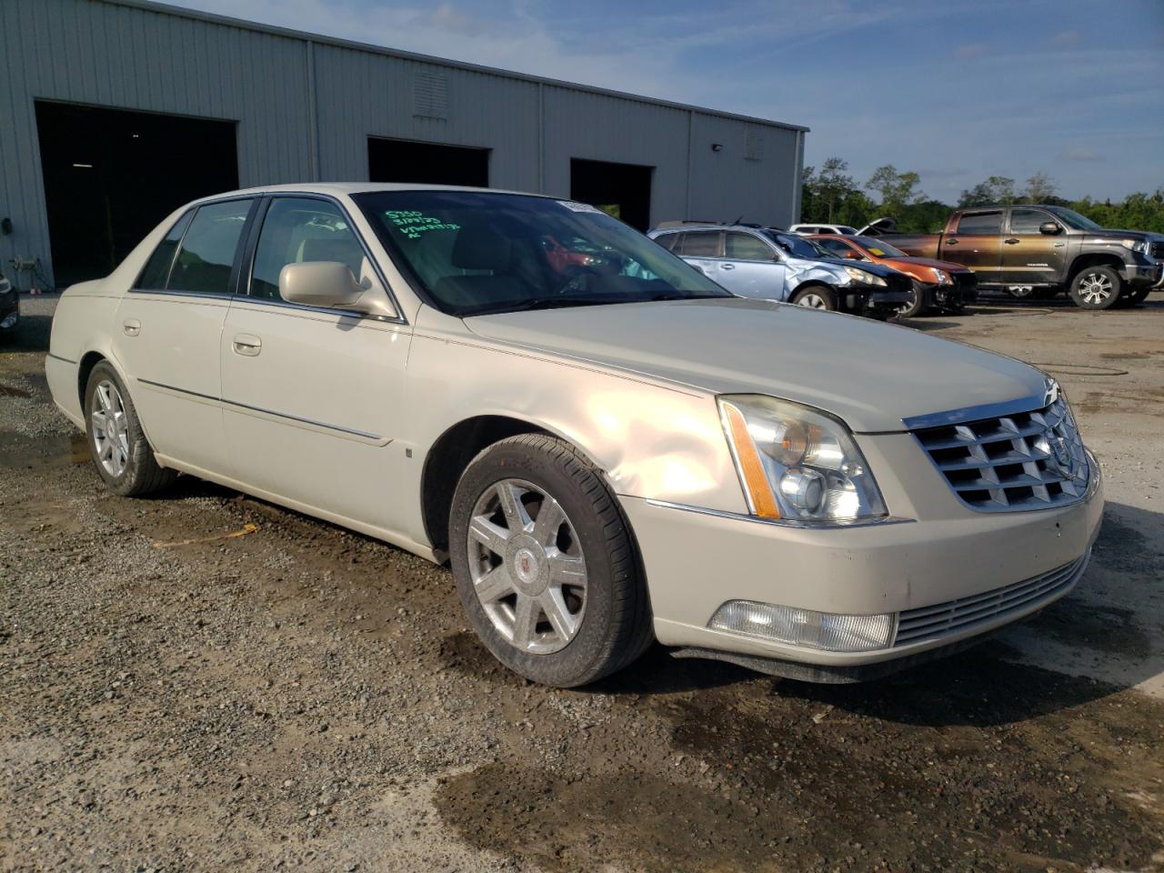 Photo 3 VIN: 1G6KD57YX7U213176 - CADILLAC DTS 