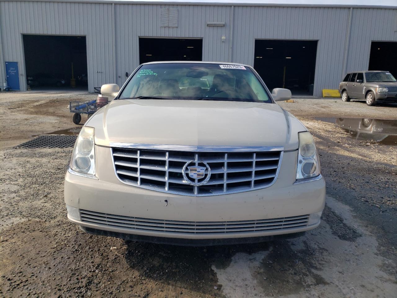 Photo 4 VIN: 1G6KD57YX7U213176 - CADILLAC DTS 