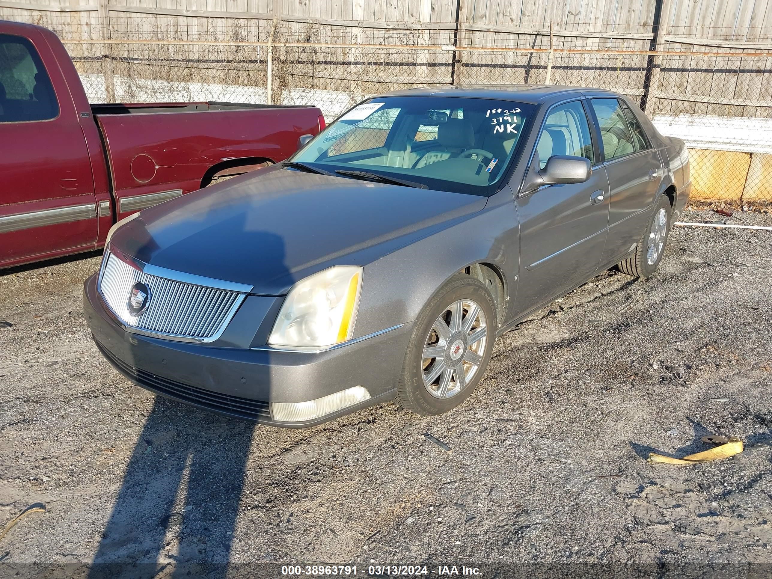 Photo 1 VIN: 1G6KD57YX8U148508 - CADILLAC DTS 