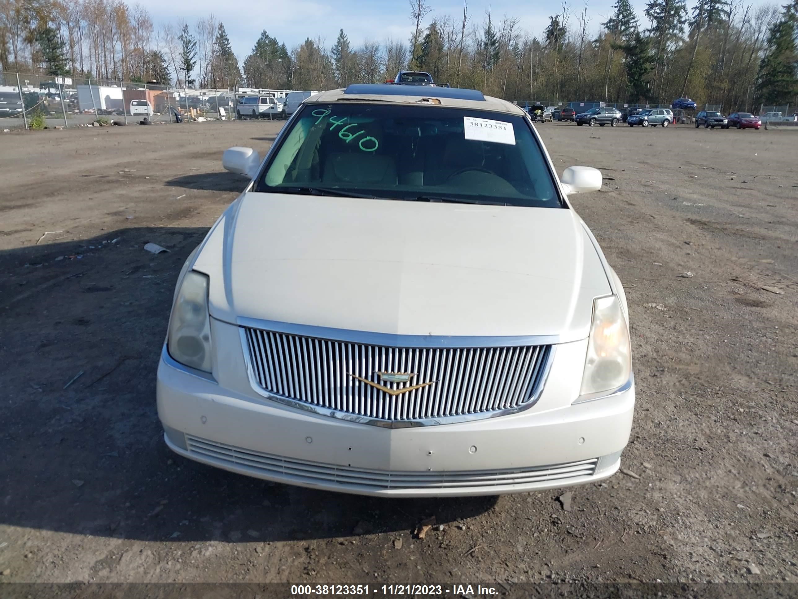 Photo 11 VIN: 1G6KD57YX8U168712 - CADILLAC DTS 