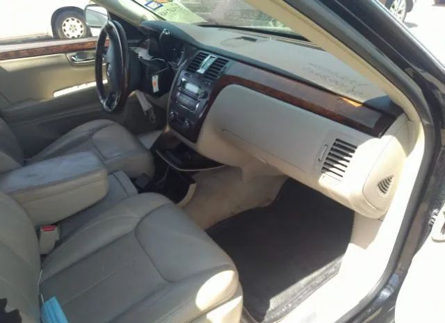 Photo 4 VIN: 1G6KD5E63BU124222 - CADILLAC DTS 