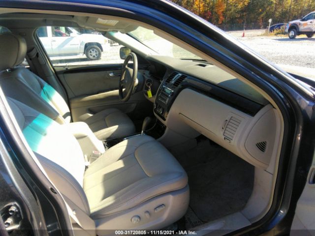 Photo 4 VIN: 1G6KD5EY6AU132654 - CADILLAC DTS 