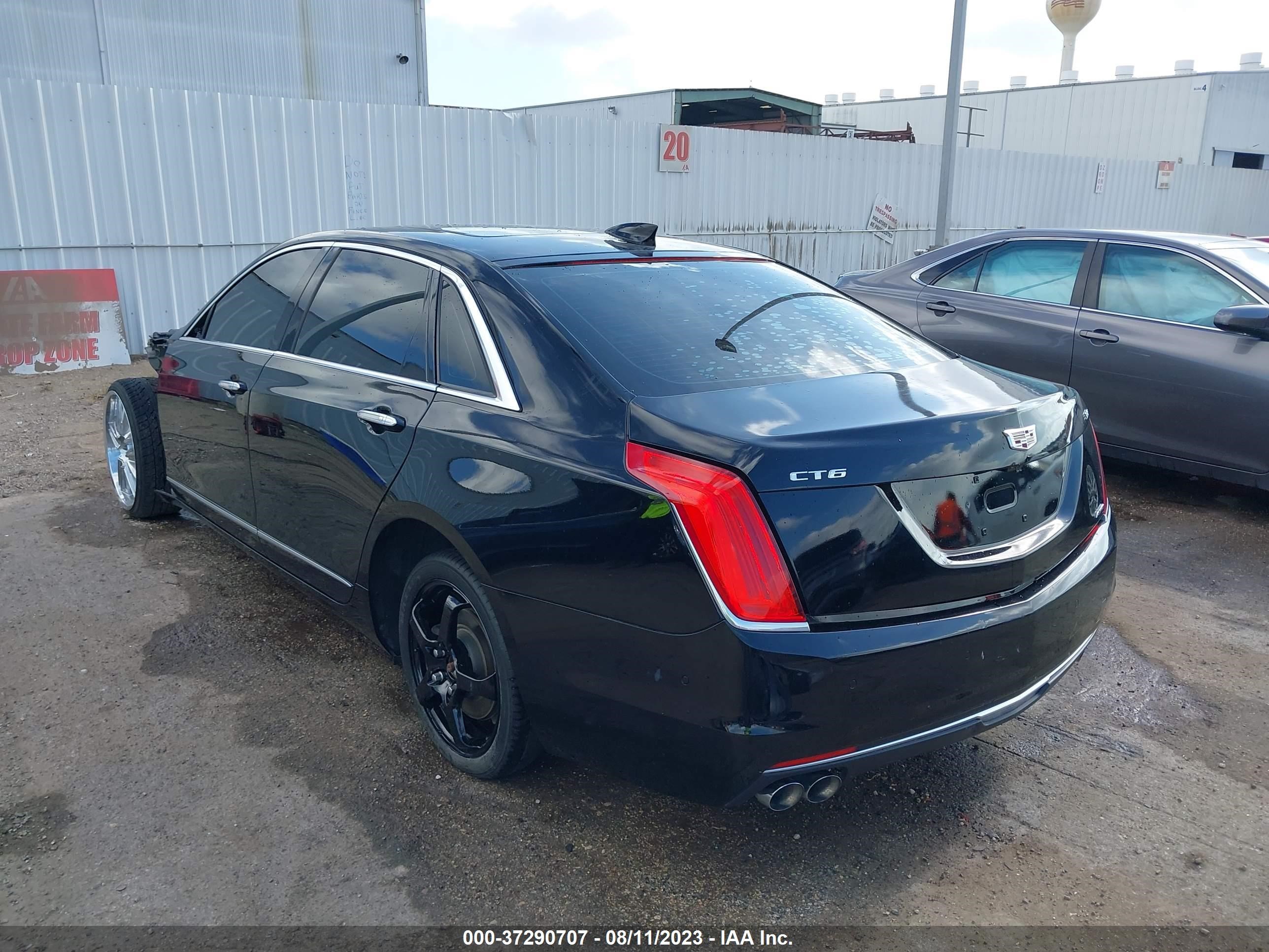 Photo 2 VIN: 1G6KD5RS1GU153247 - CADILLAC CT6 