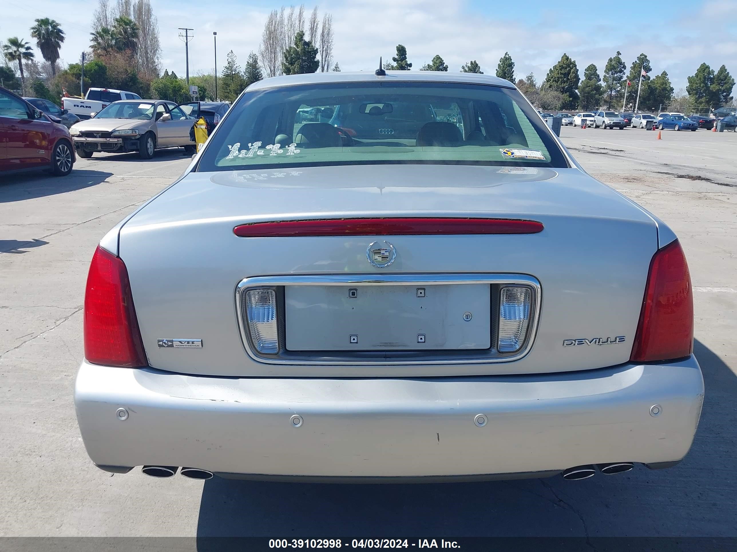 Photo 16 VIN: 1G6KD5UY95U155336 - CADILLAC DE VILLE 