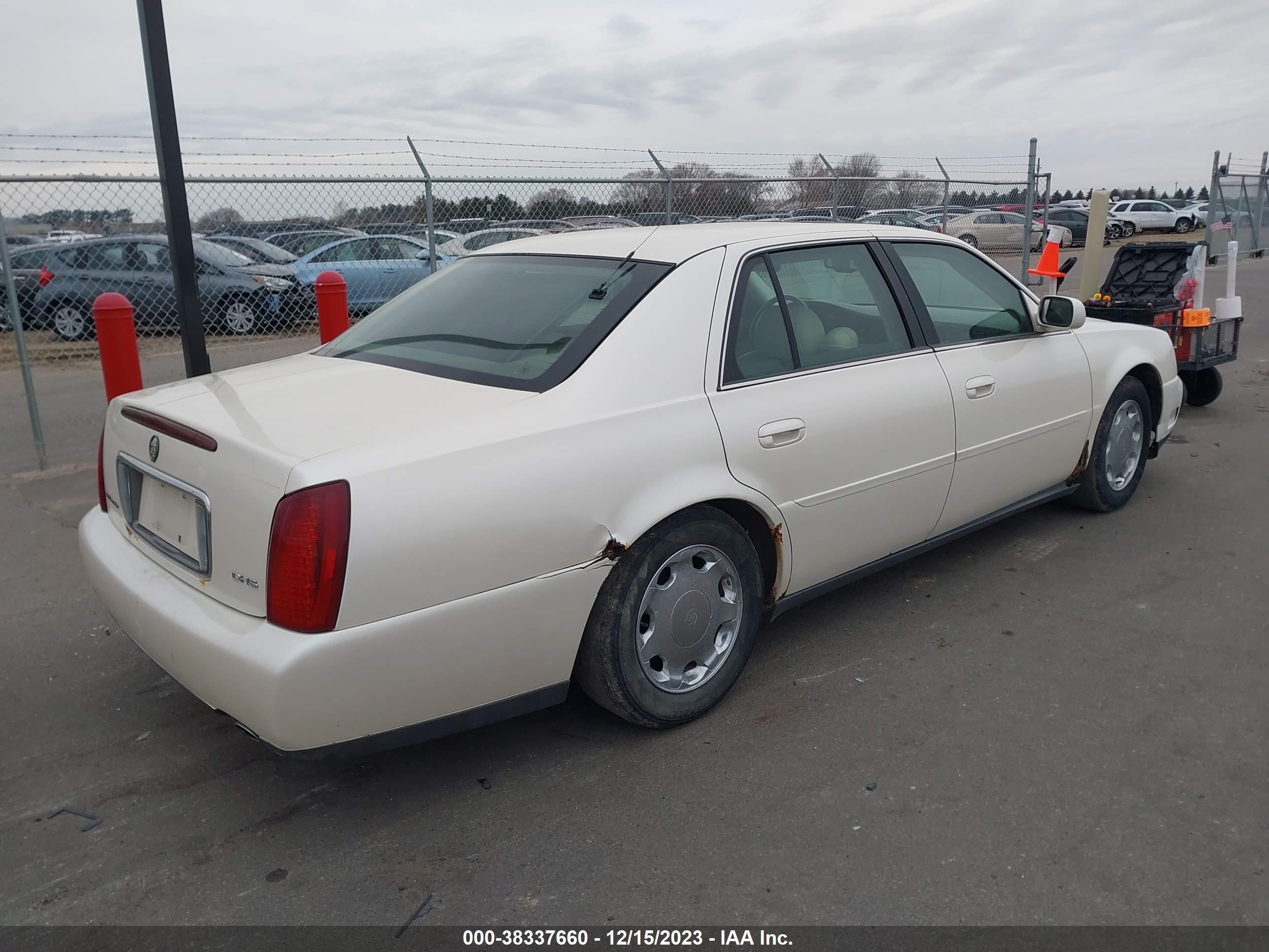 Photo 3 VIN: 1G6KE54Y51U148164 - CADILLAC DE VILLE 