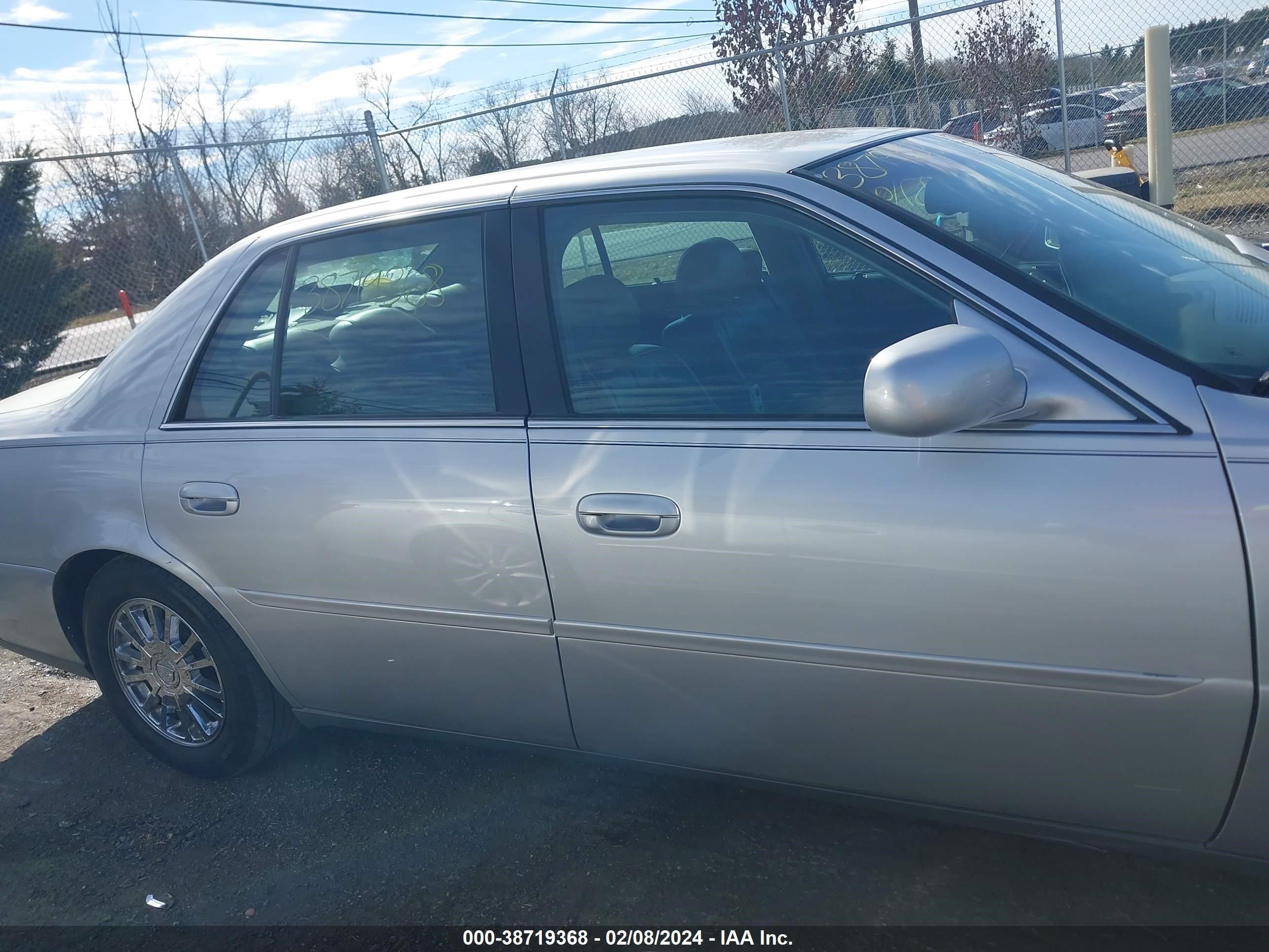 Photo 12 VIN: 1G6KE57Y13U239737 - CADILLAC DE VILLE 