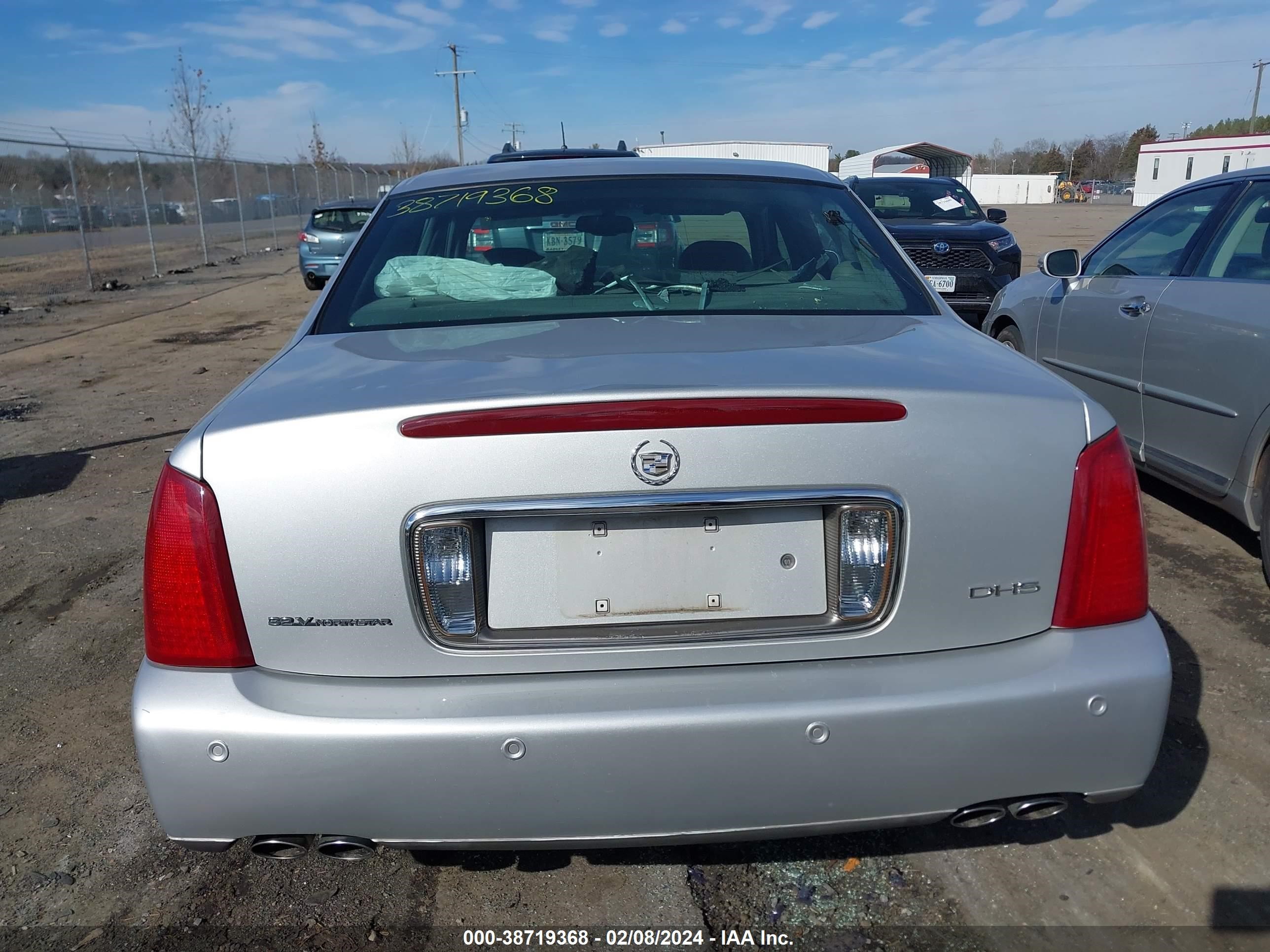 Photo 15 VIN: 1G6KE57Y13U239737 - CADILLAC DE VILLE 