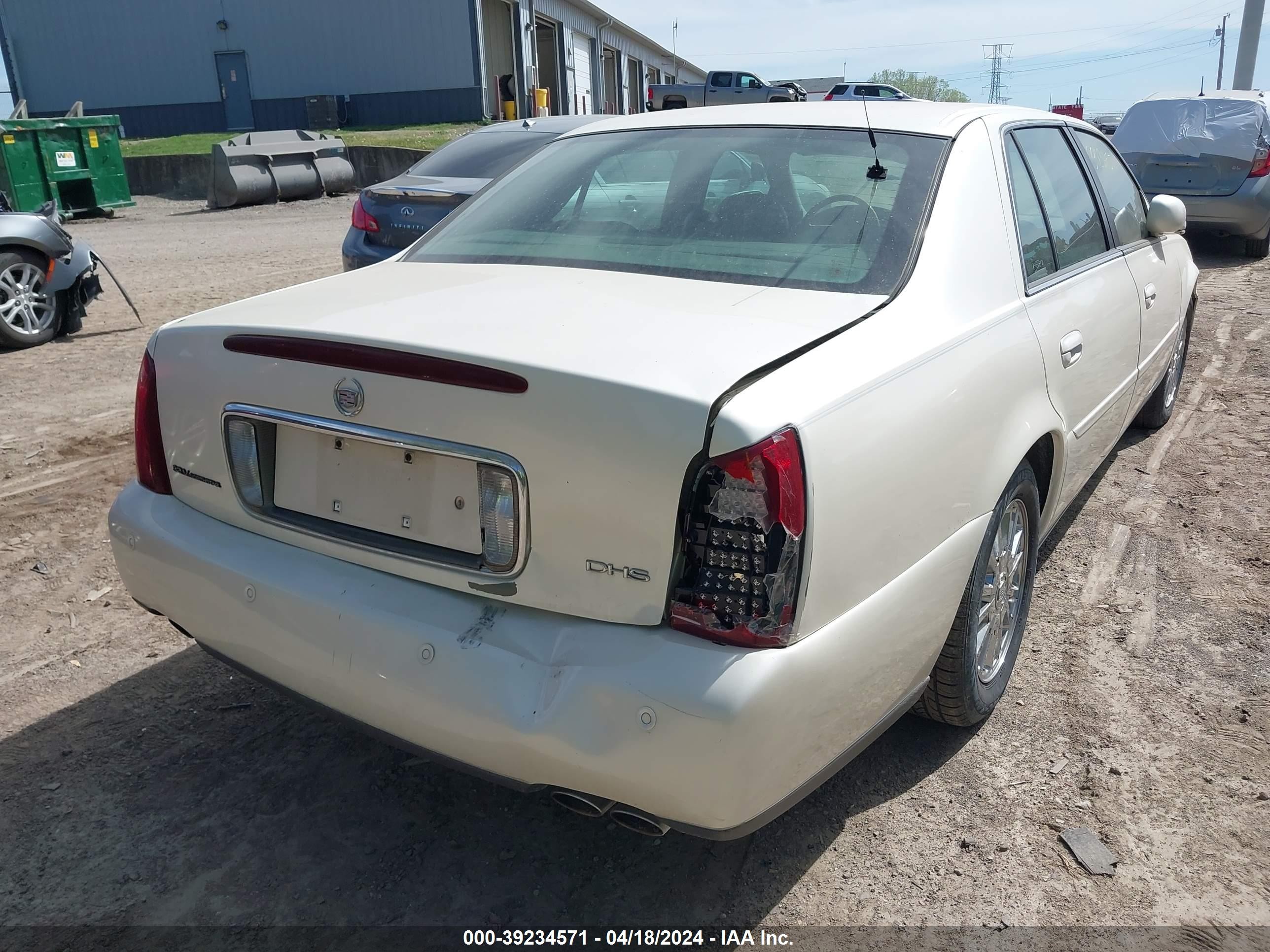 Photo 5 VIN: 1G6KE57Y43U111119 - CADILLAC DE VILLE 