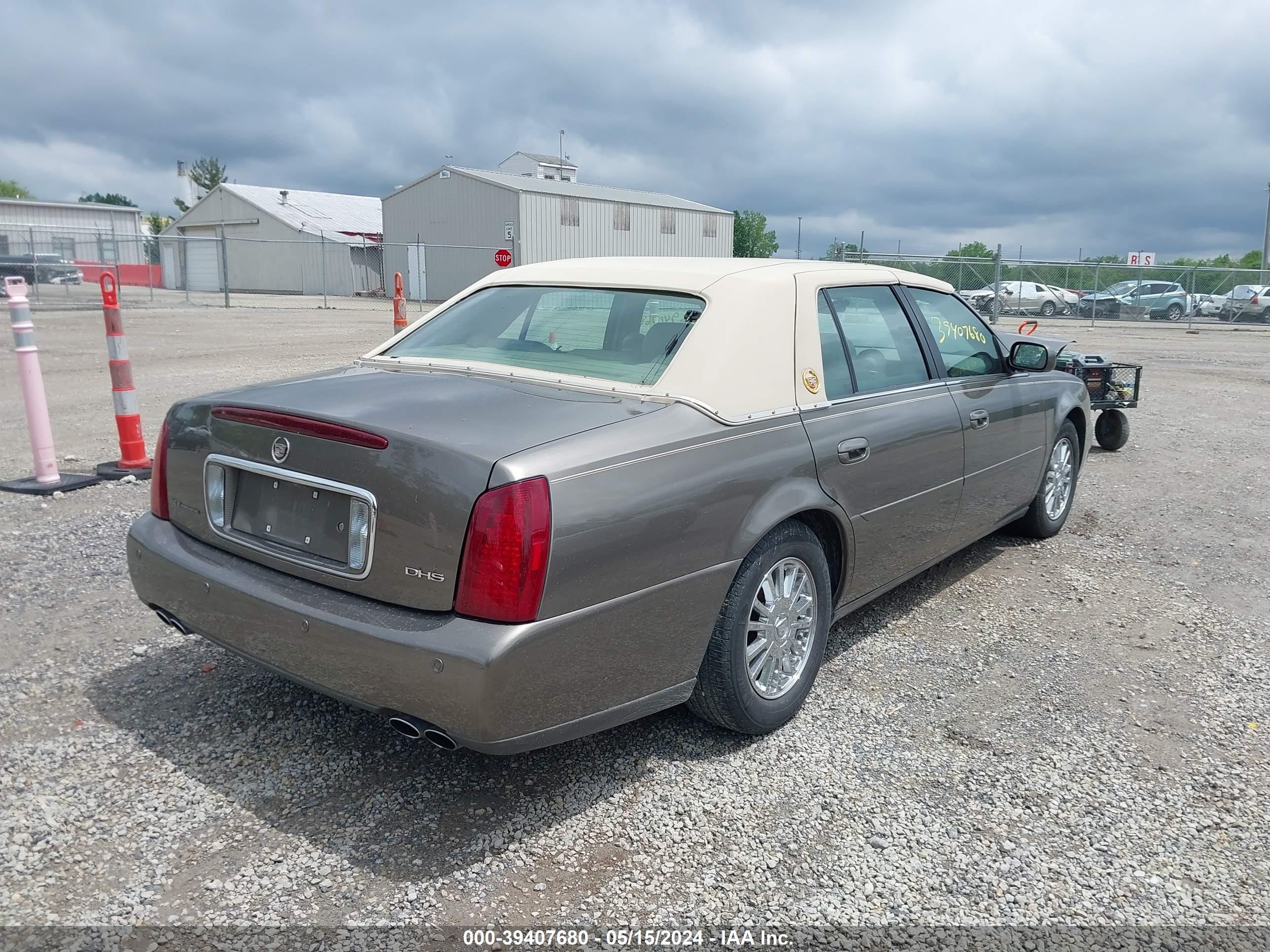 Photo 3 VIN: 1G6KE57Y53U256203 - CADILLAC DE VILLE 