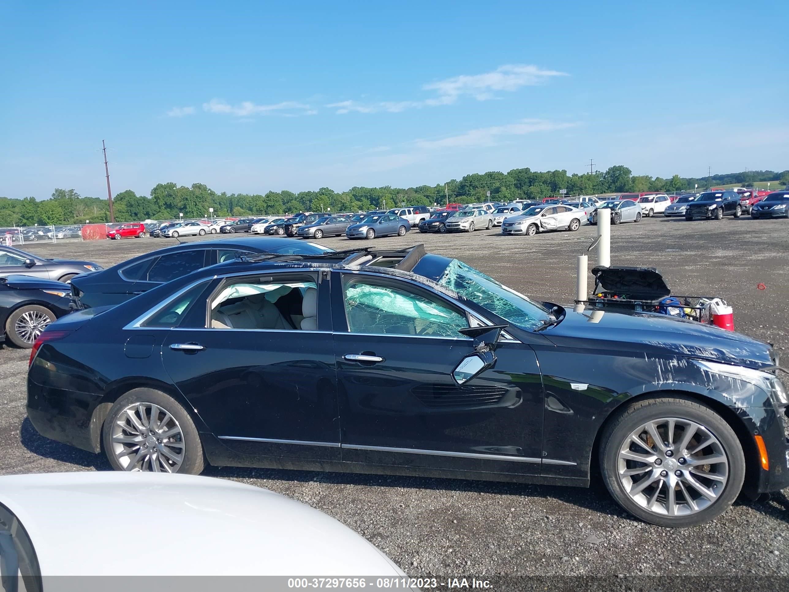 Photo 11 VIN: 1G6KE5R61JU159301 - CADILLAC CT6 