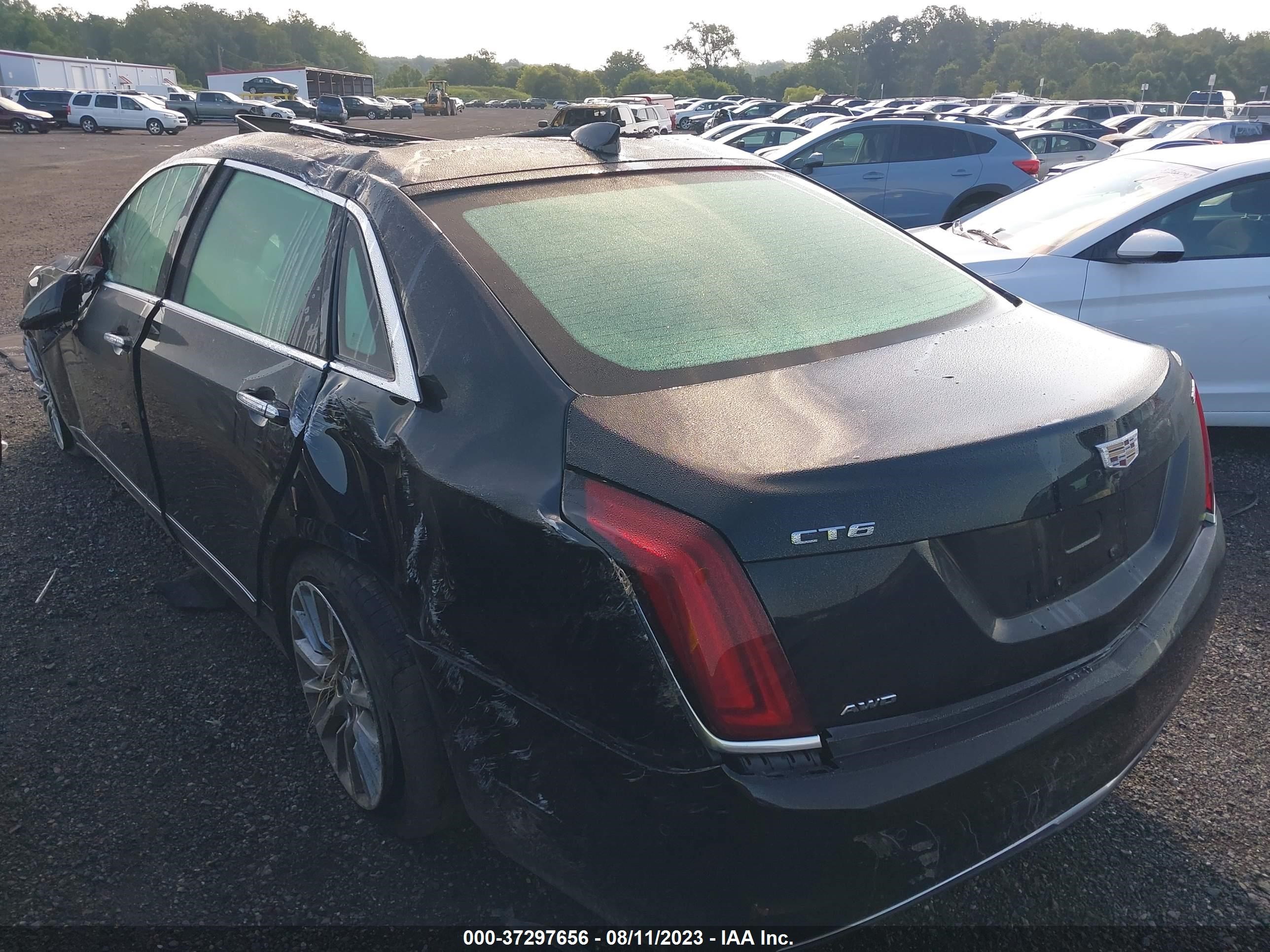 Photo 2 VIN: 1G6KE5R61JU159301 - CADILLAC CT6 