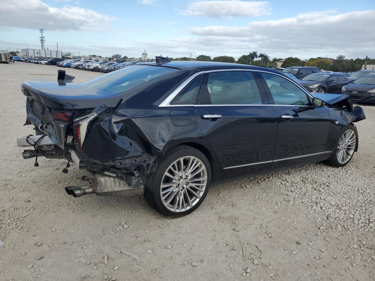 Photo 2 VIN: 1G6KE5RS3KU132700 - CADILLAC CT6 