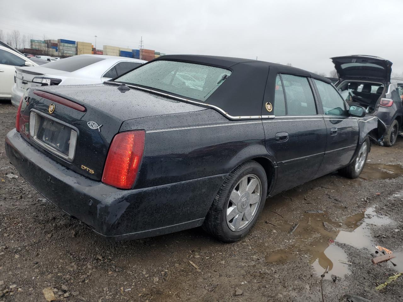 Photo 2 VIN: 1G6KF57913U258570 - CADILLAC DE VILLE 