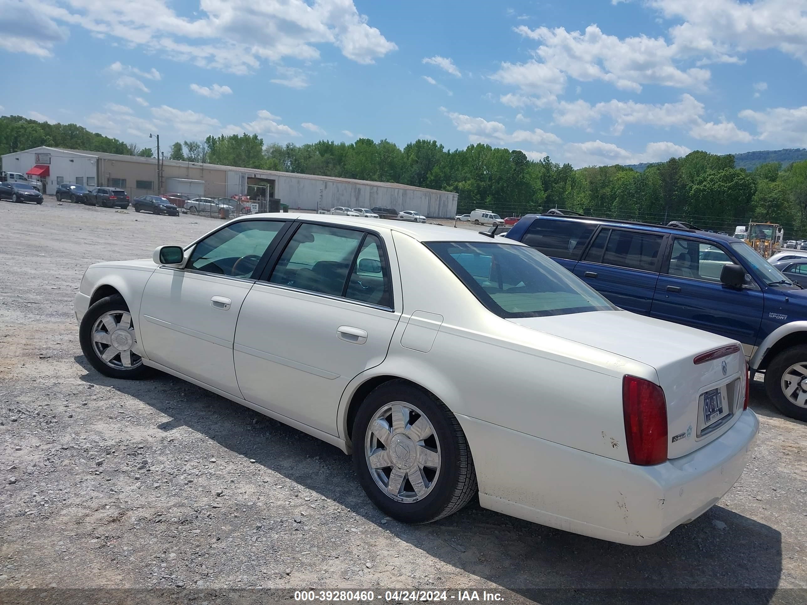 Photo 2 VIN: 1G6KF57915U138979 - CADILLAC DE VILLE 