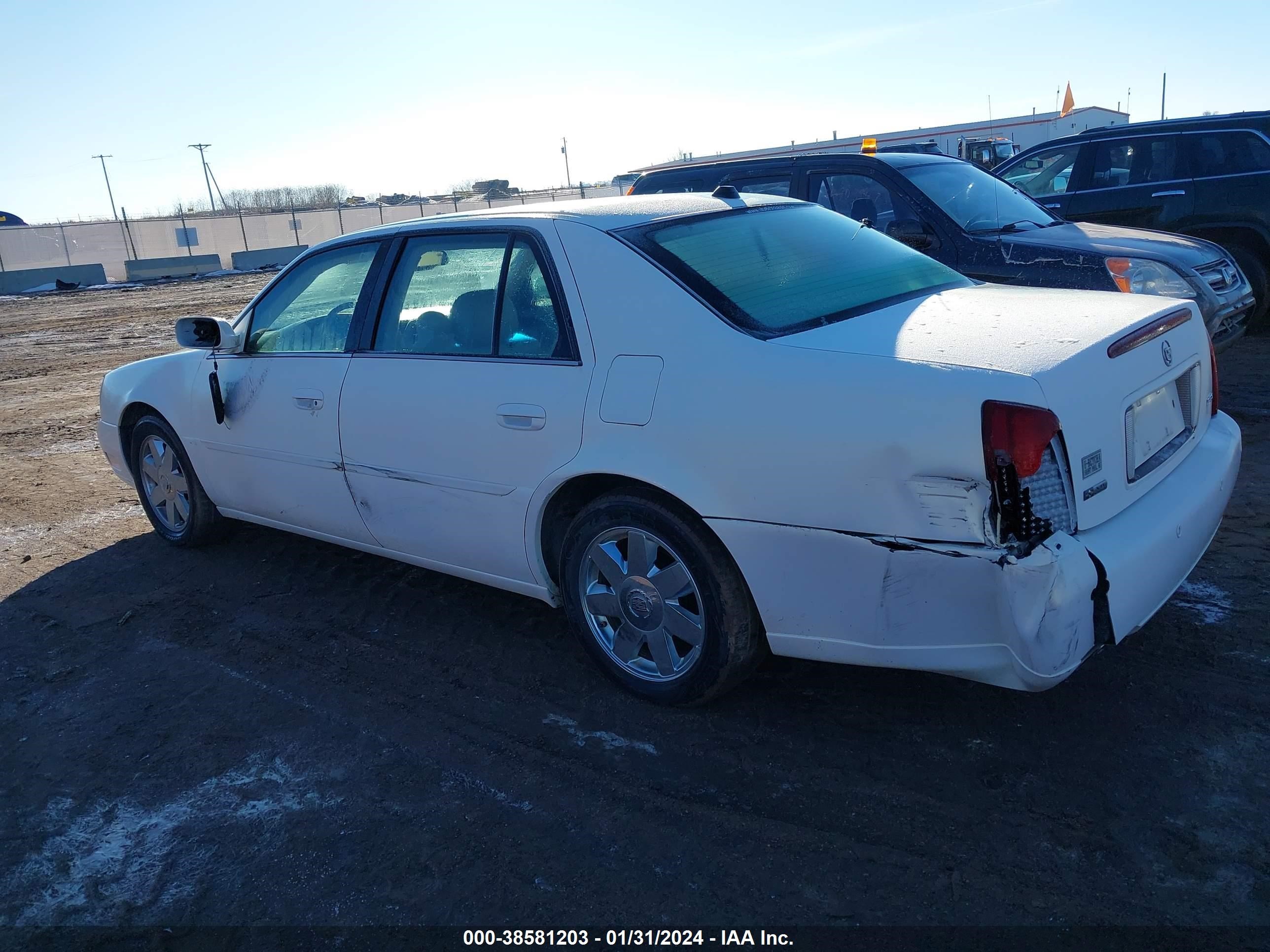 Photo 2 VIN: 1G6KF57924U249409 - CADILLAC DE VILLE 