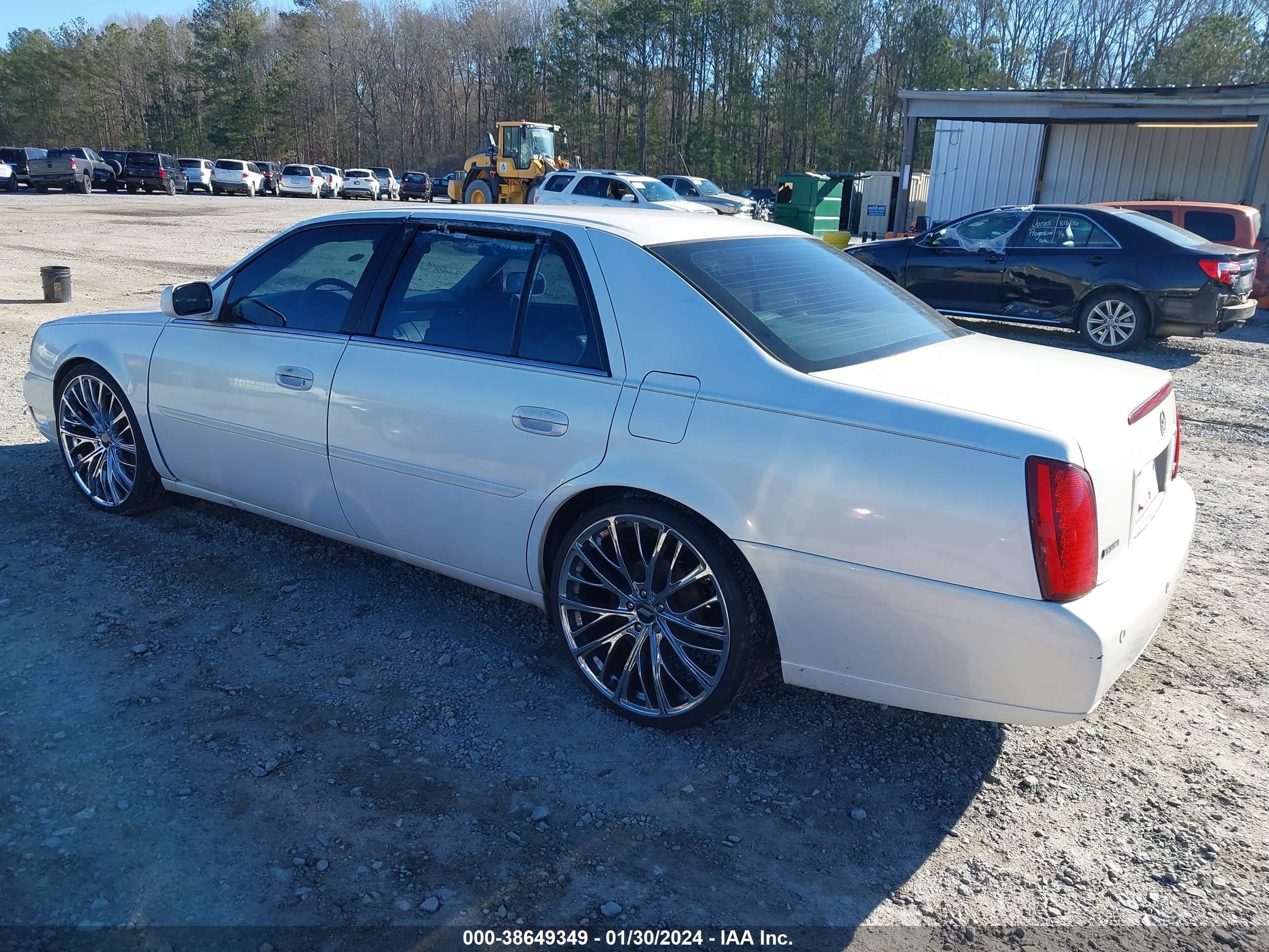 Photo 2 VIN: 1G6KF57934U225376 - CADILLAC DE VILLE 