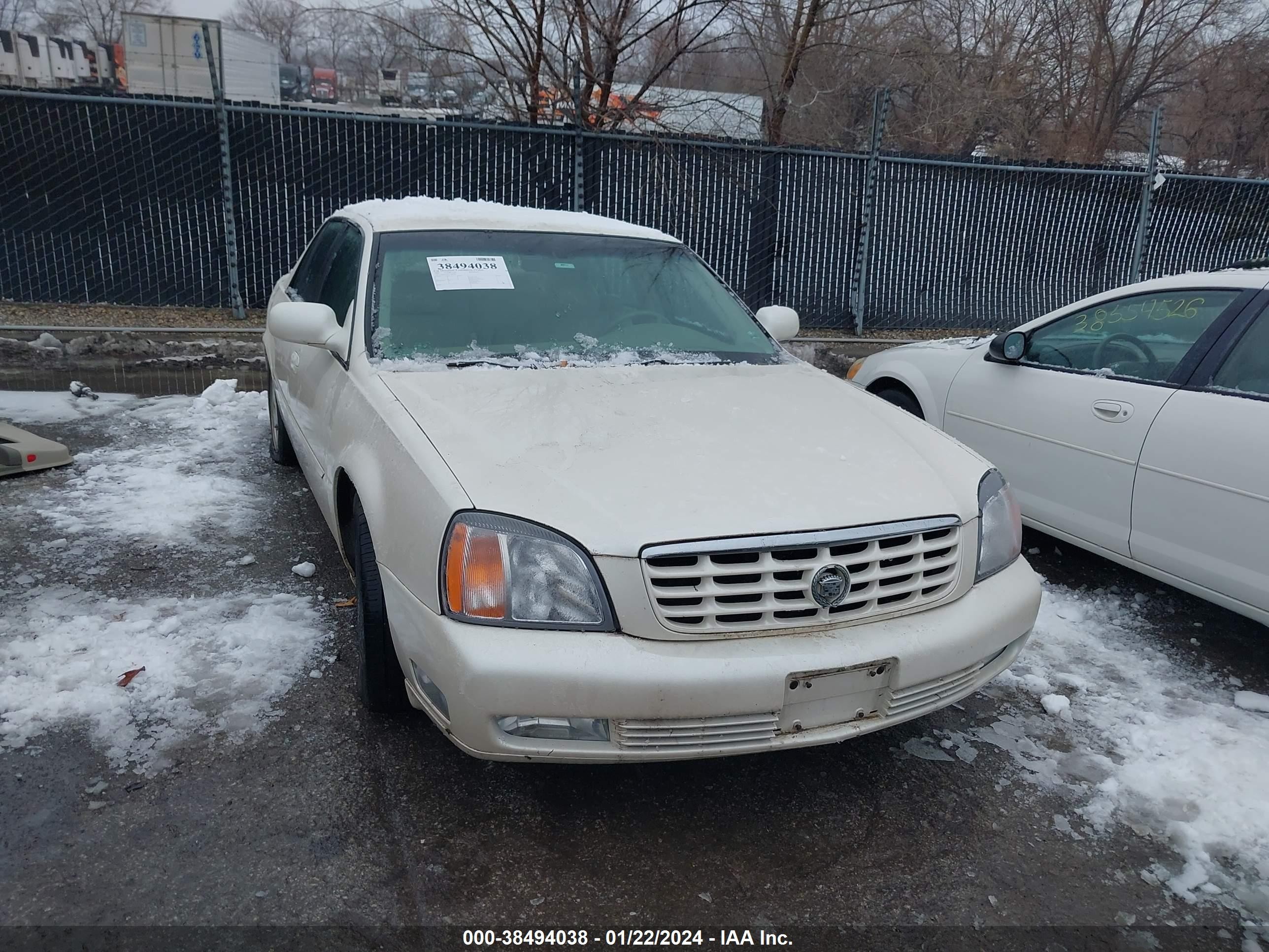 Photo 5 VIN: 1G6KF5793YU222306 - CADILLAC DE VILLE 