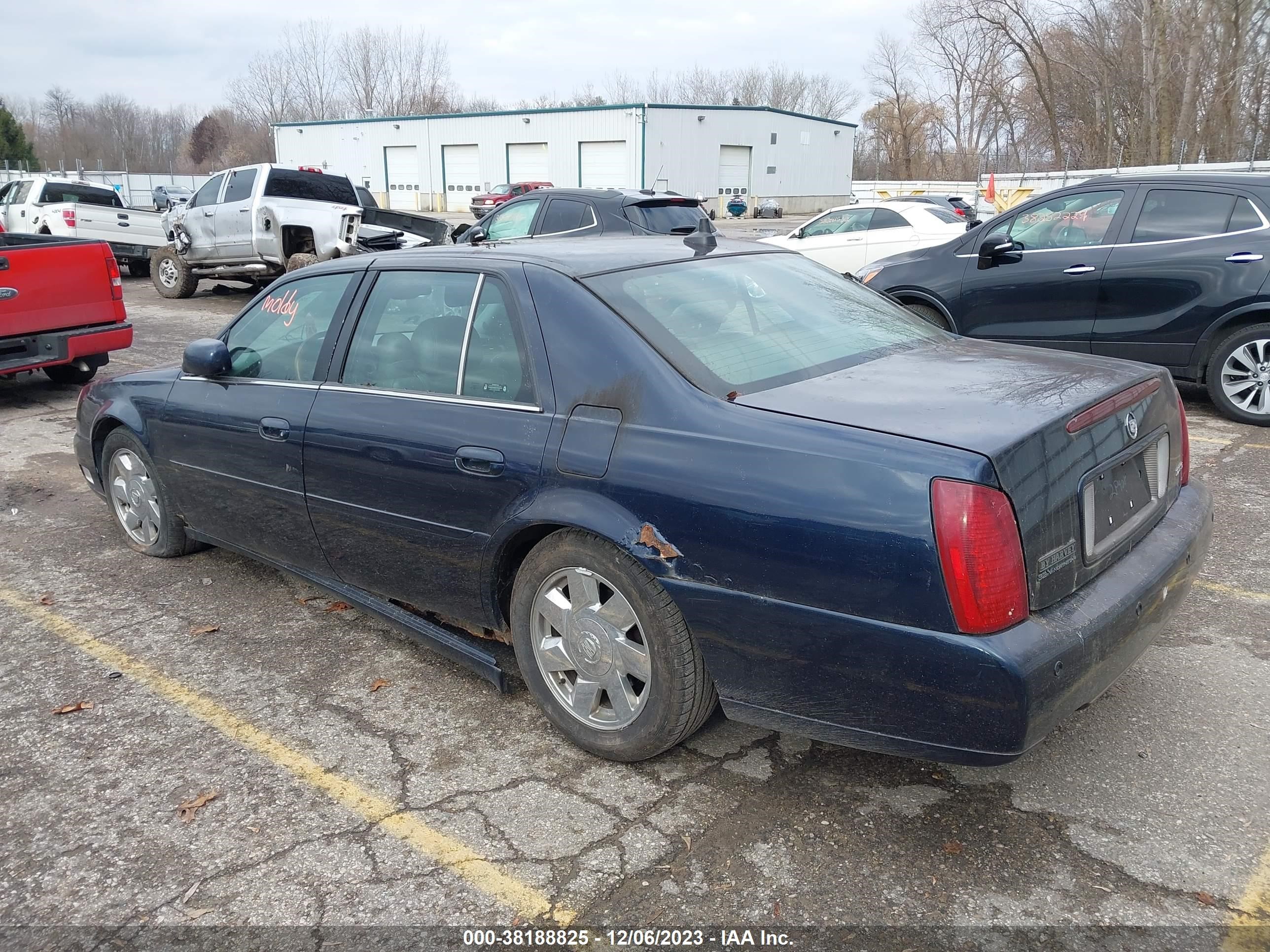 Photo 2 VIN: 1G6KF57972U301100 - CADILLAC DE VILLE 