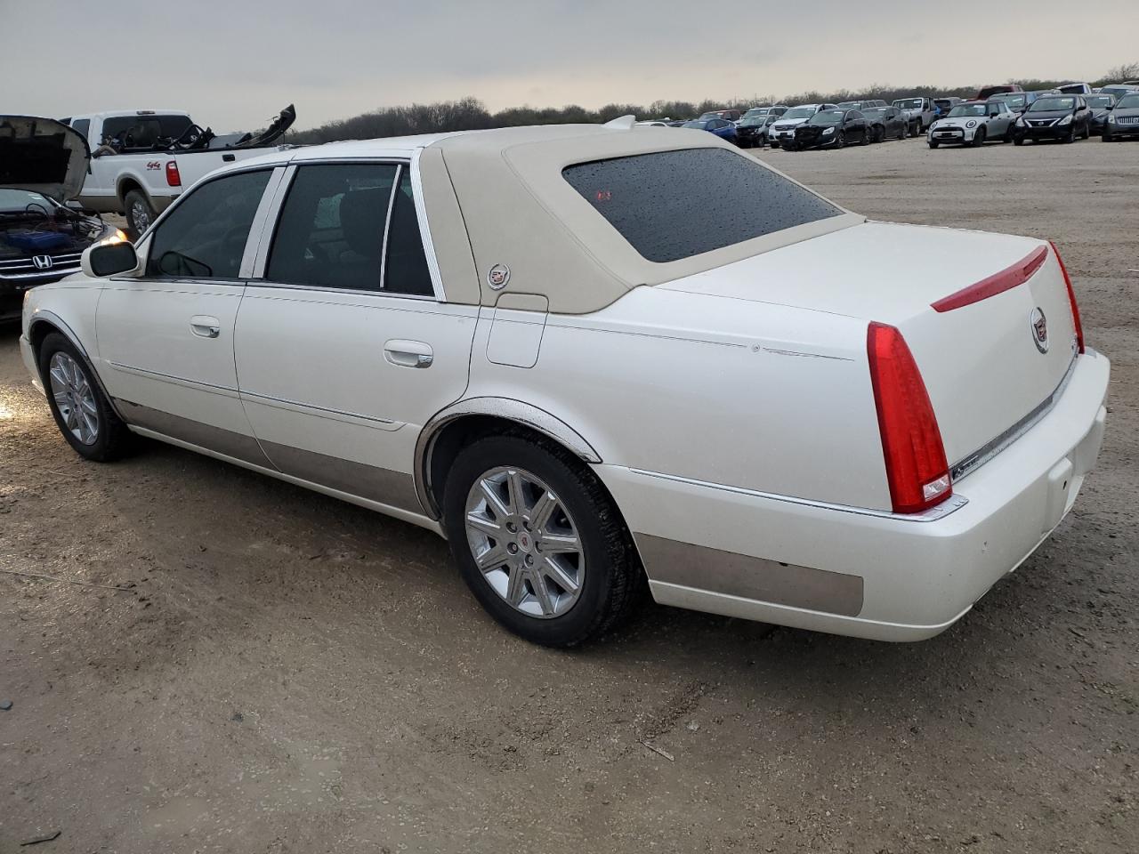 Photo 1 VIN: 1G6KH5E61BU135708 - CADILLAC DTS 