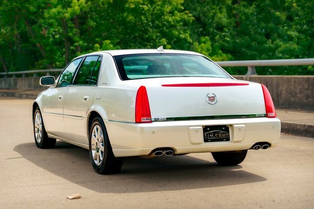 Photo 8 VIN: 1G6KH5E63BU104606 - CADILLAC DTS 