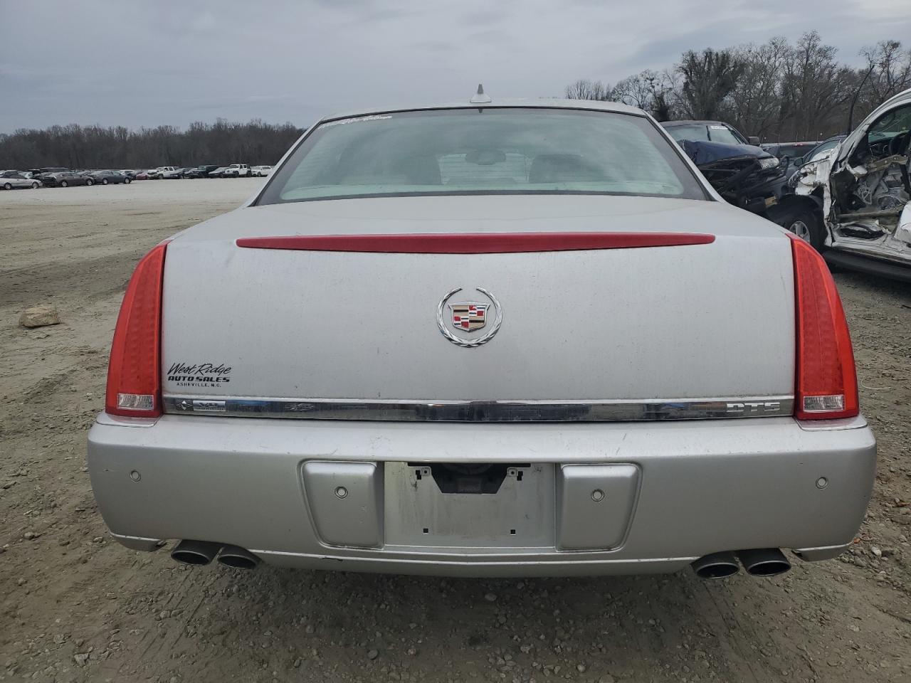 Photo 5 VIN: 1G6KH5E63BU141431 - CADILLAC DTS 