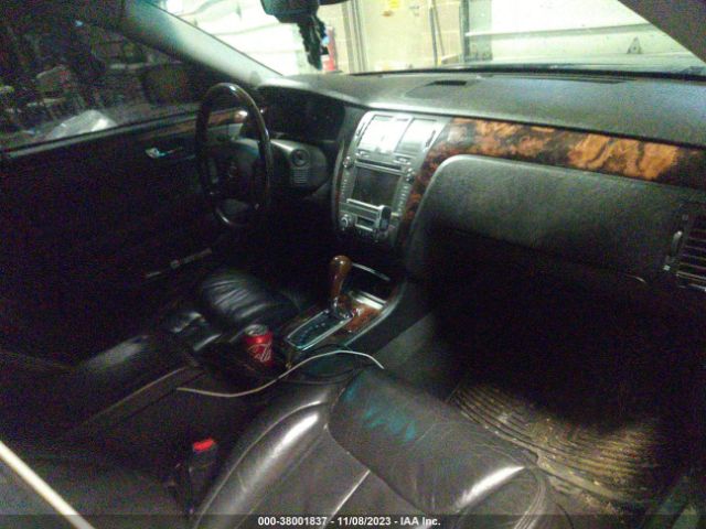 Photo 4 VIN: 1G6KH5E67BU142114 - CADILLAC DTS 