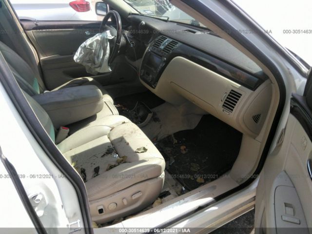 Photo 4 VIN: 1G6KH5E6XBU127400 - CADILLAC DTS 