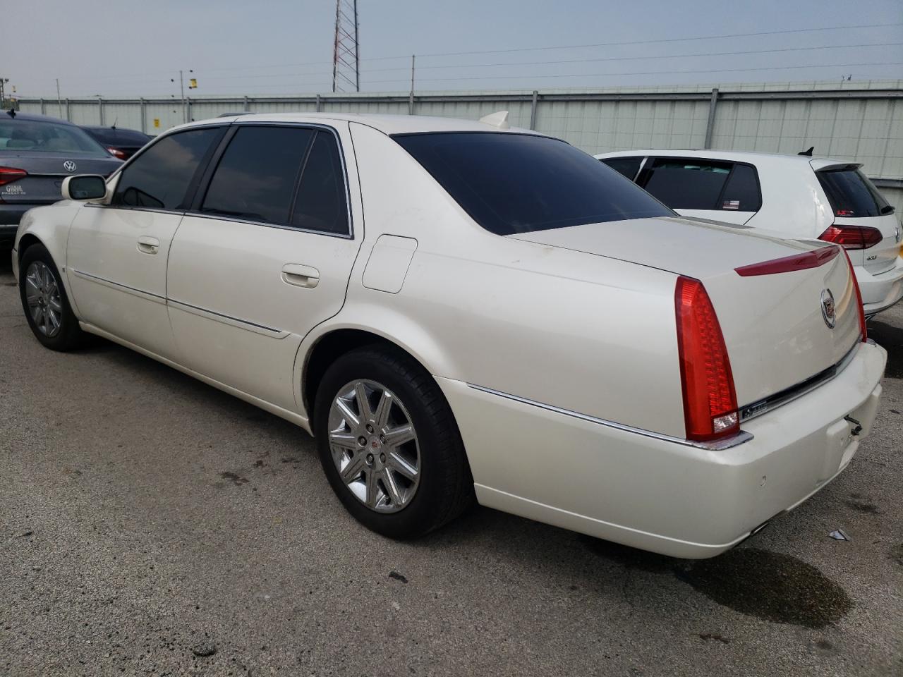 Photo 1 VIN: 1G6KH5EY2AU104886 - CADILLAC DTS 