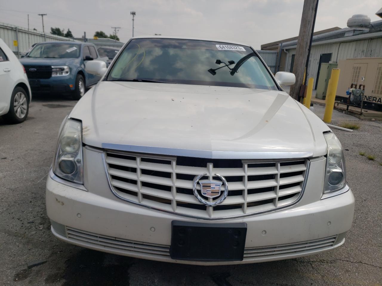 Photo 4 VIN: 1G6KH5EY2AU104886 - CADILLAC DTS 