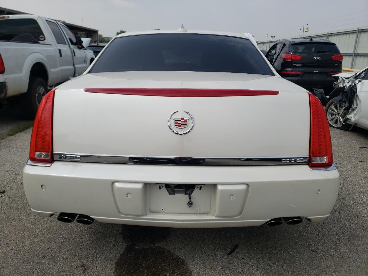 Photo 5 VIN: 1G6KH5EY2AU104886 - CADILLAC DTS 