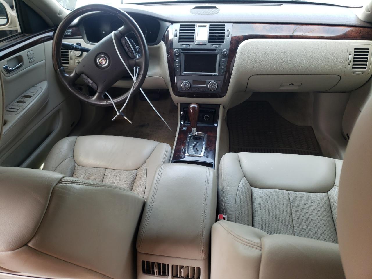 Photo 7 VIN: 1G6KH5EY2AU104886 - CADILLAC DTS 