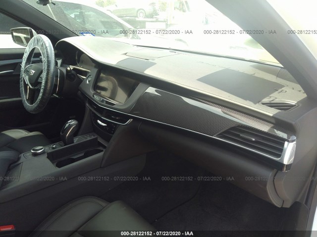 Photo 4 VIN: 1G6KN5R69KU143610 - CADILLAC CT6 SEDAN 