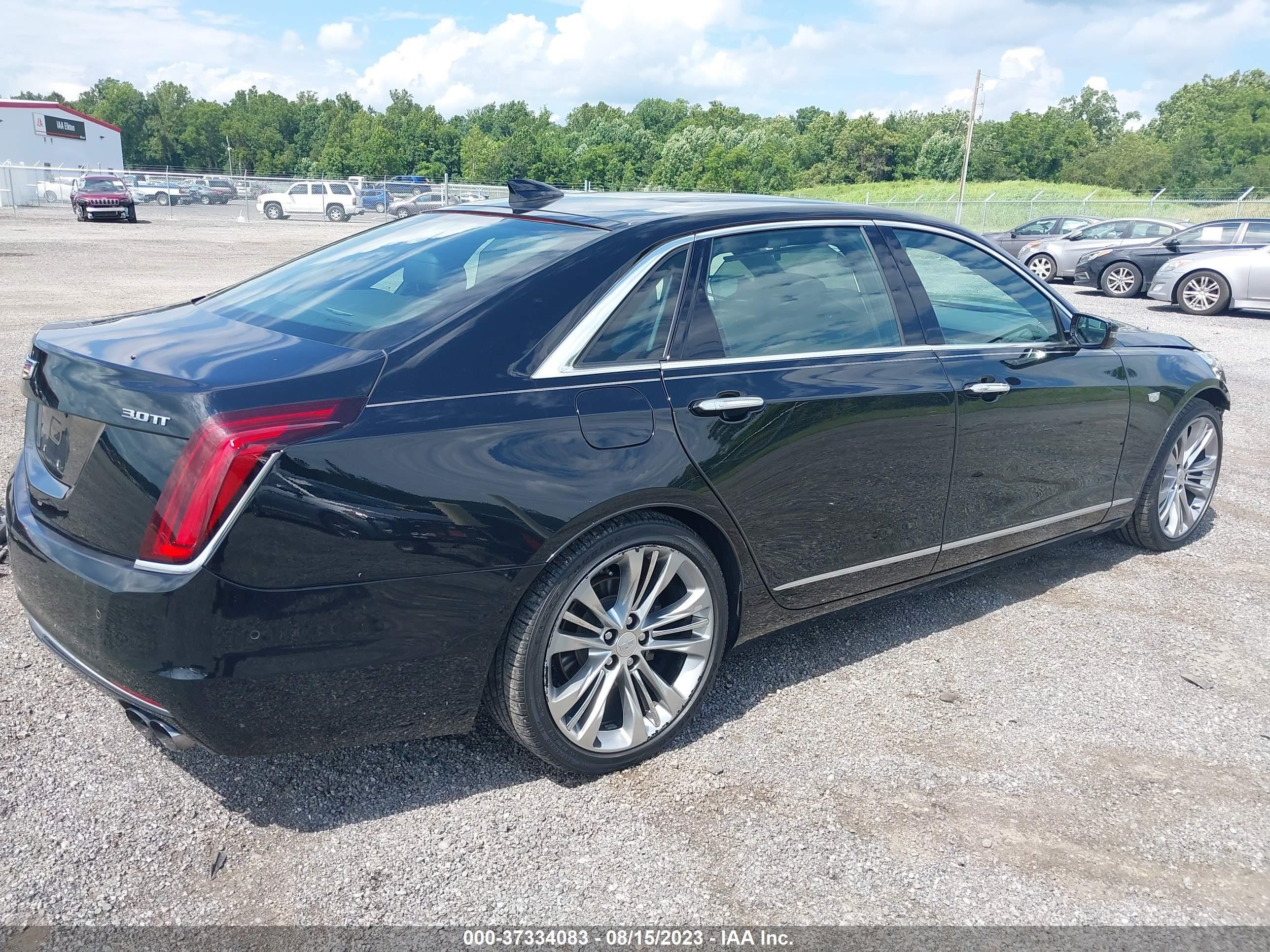 Photo 3 VIN: 1G6KN5R6XJU100294 - CADILLAC CT6 