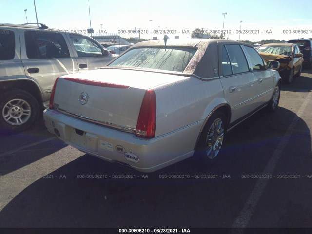 Photo 3 VIN: 1G6KP5E95AU117434 - CADILLAC DTS 