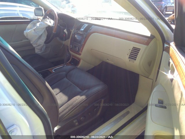 Photo 4 VIN: 1G6KP5E95AU117434 - CADILLAC DTS 