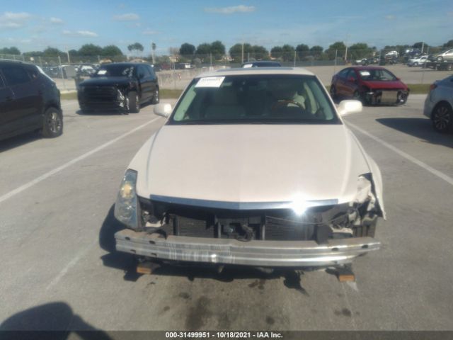 Photo 5 VIN: 1G6KP5ES4BU142913 - CADILLAC DTS 