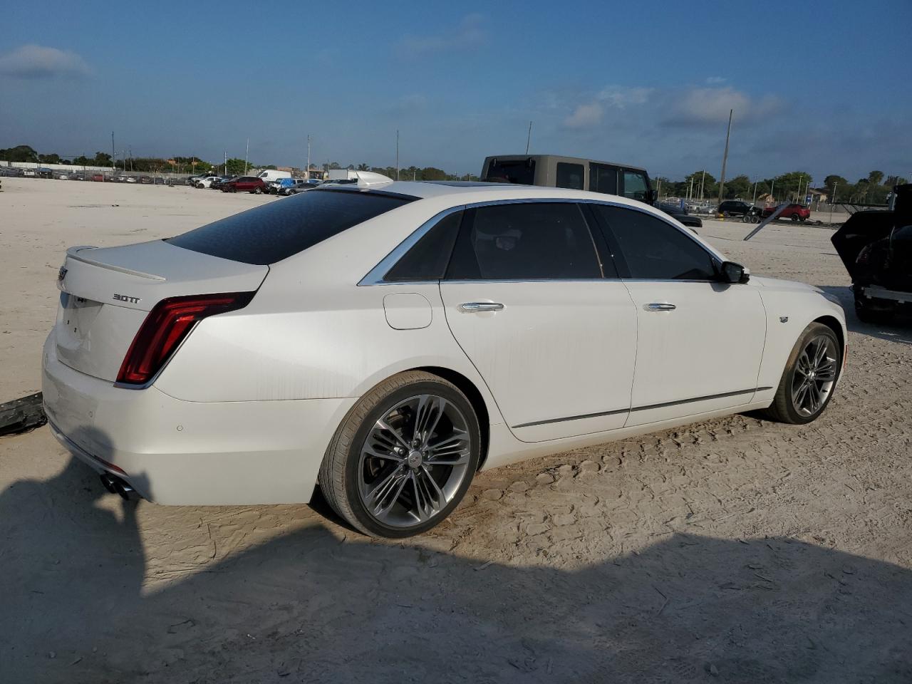 Photo 2 VIN: 1G6KP5R66JU138857 - CADILLAC CT6 PLATIN 