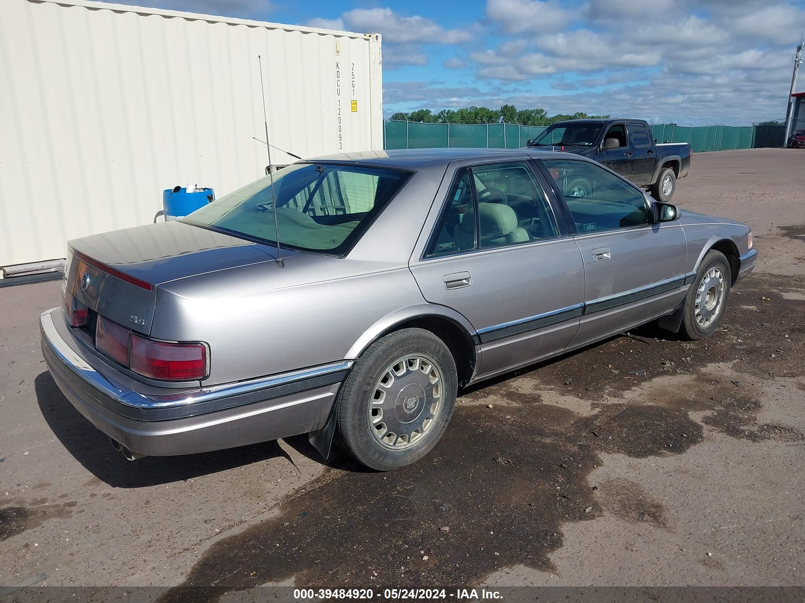 Photo 3 VIN: 1G6KS52Y1SU808911 - CADILLAC SEVILLE 