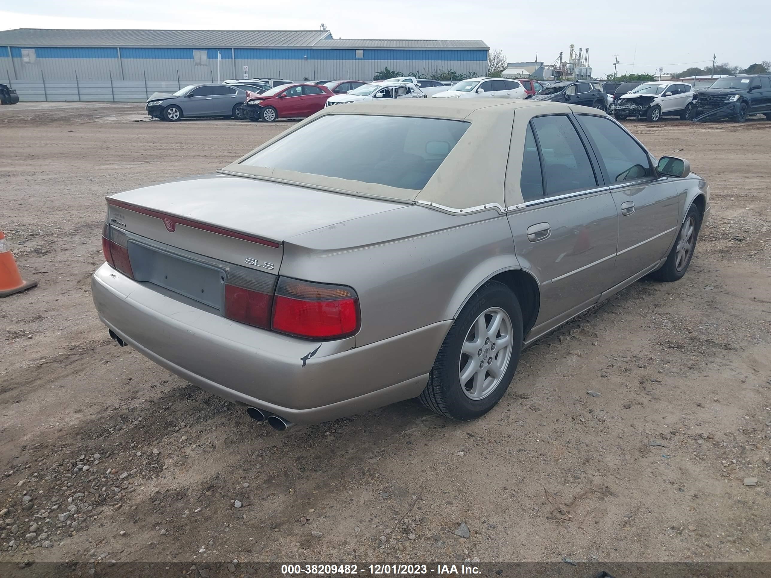 Photo 3 VIN: 1G6KS54Y11U216890 - CADILLAC SEVILLE 