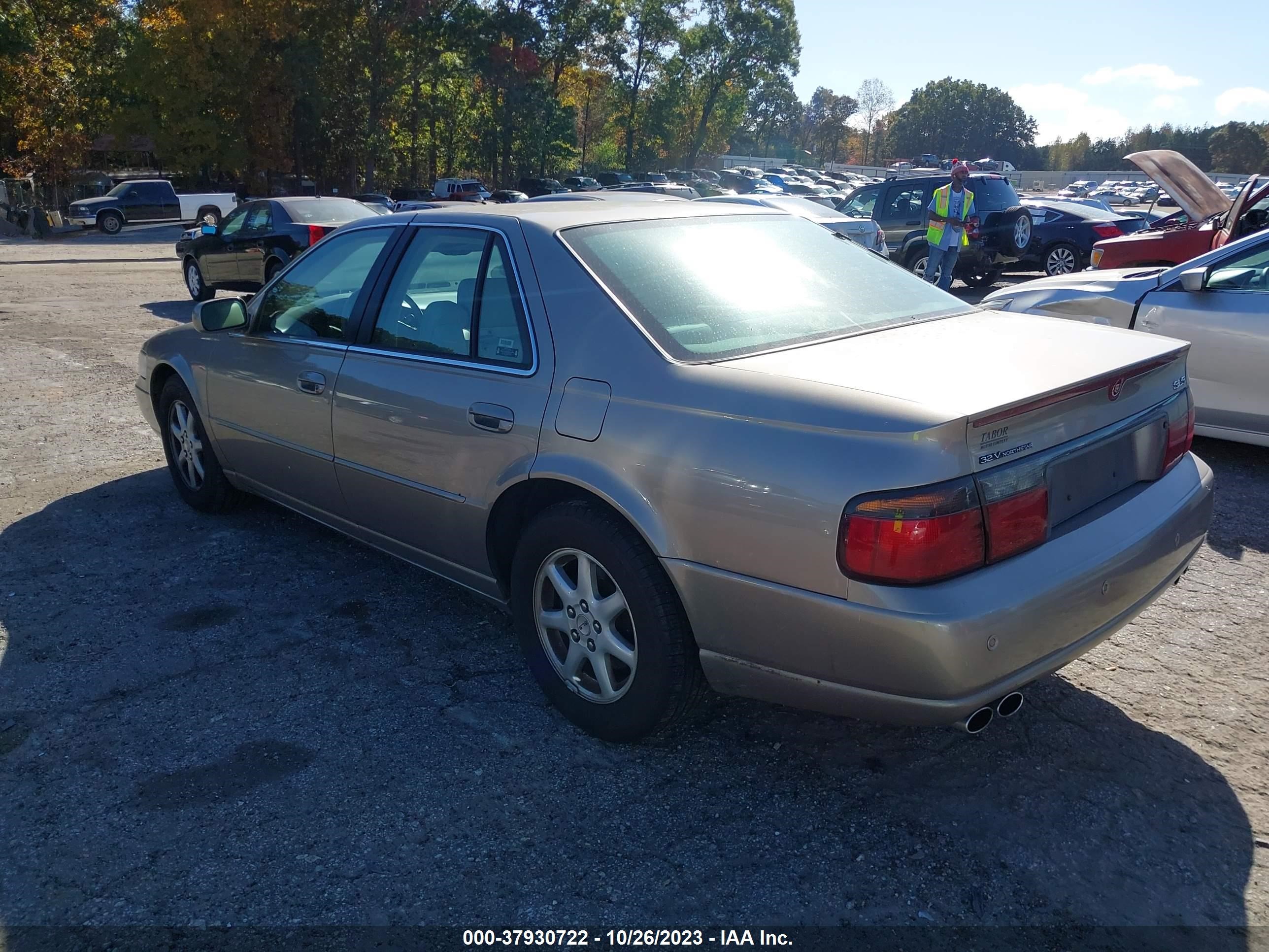 Photo 2 VIN: 1G6KS54Y22U172044 - CADILLAC SEVILLE 