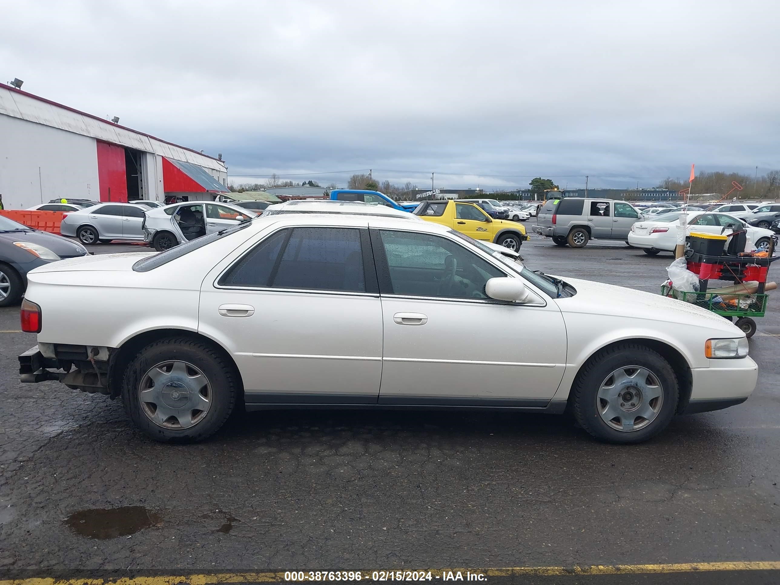 Photo 13 VIN: 1G6KS54Y4YU349976 - CADILLAC SEVILLE 