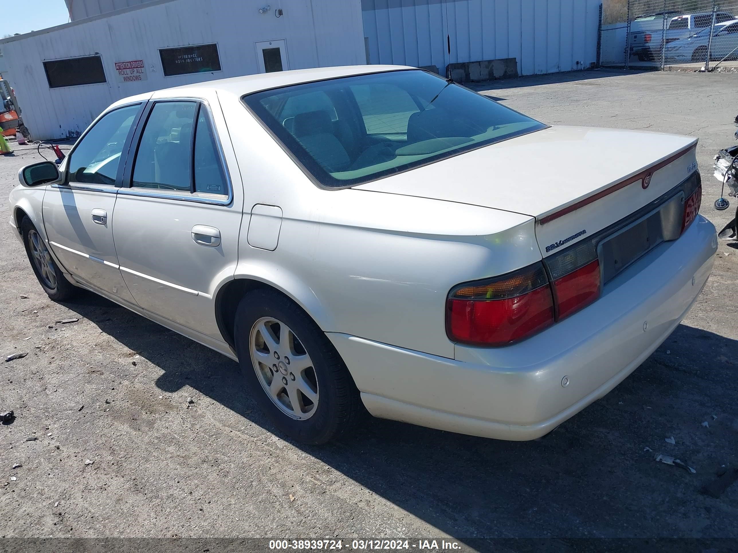 Photo 2 VIN: 1G6KS54Y82U267417 - CADILLAC SEVILLE 