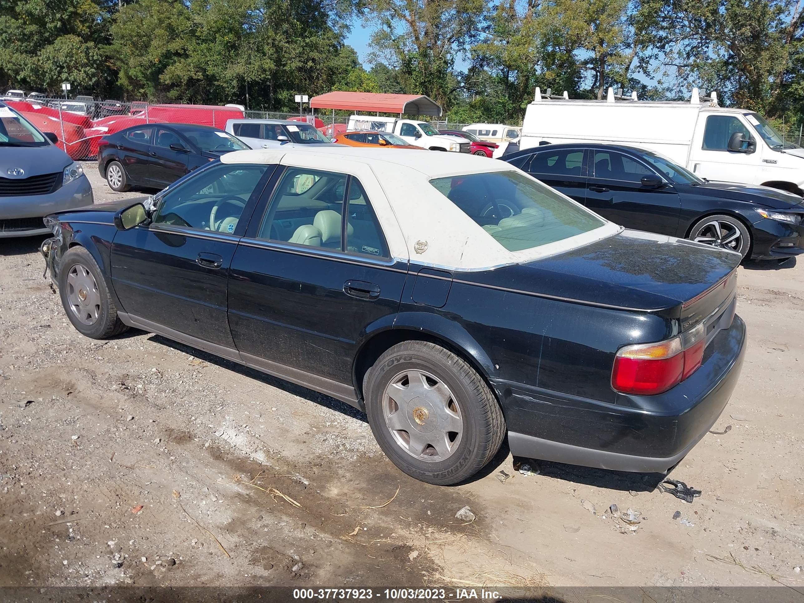 Photo 2 VIN: 1G6KS54Y9YU164810 - CADILLAC SEVILLE 