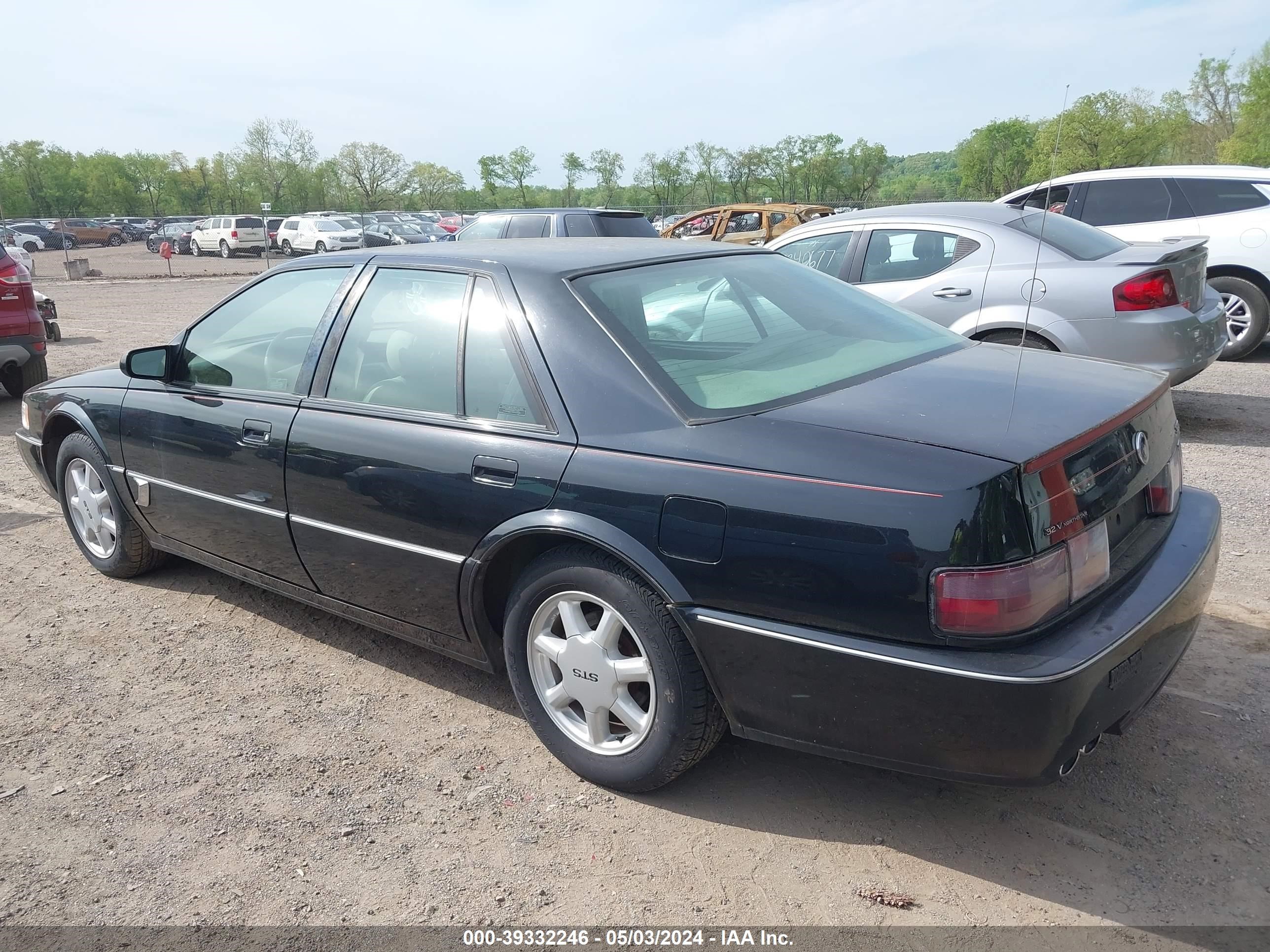 Photo 2 VIN: 1G6KY5292TU820803 - CADILLAC SEVILLE 