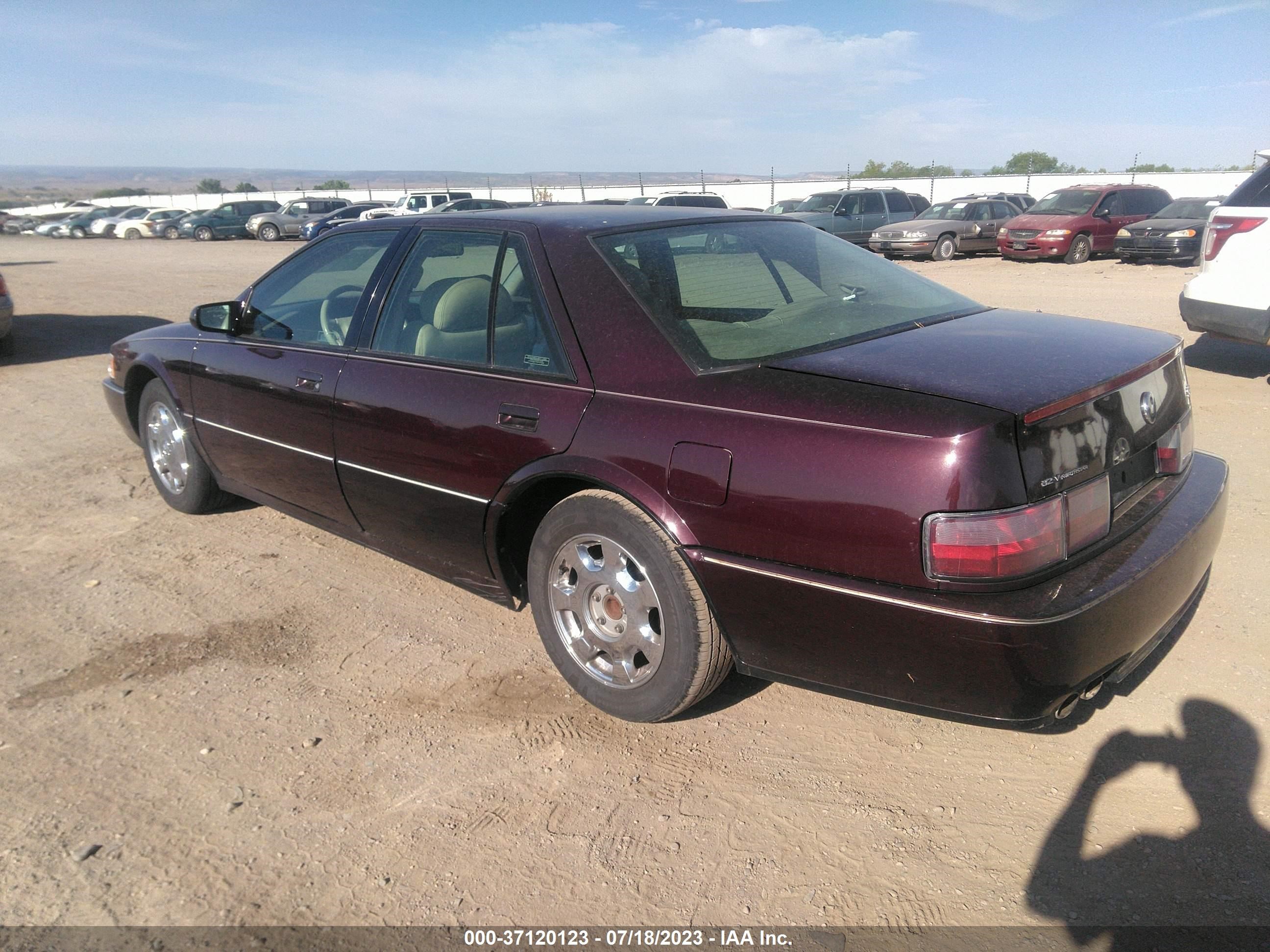 Photo 2 VIN: 1G6KY5296RU802846 - CADILLAC SEVILLE 