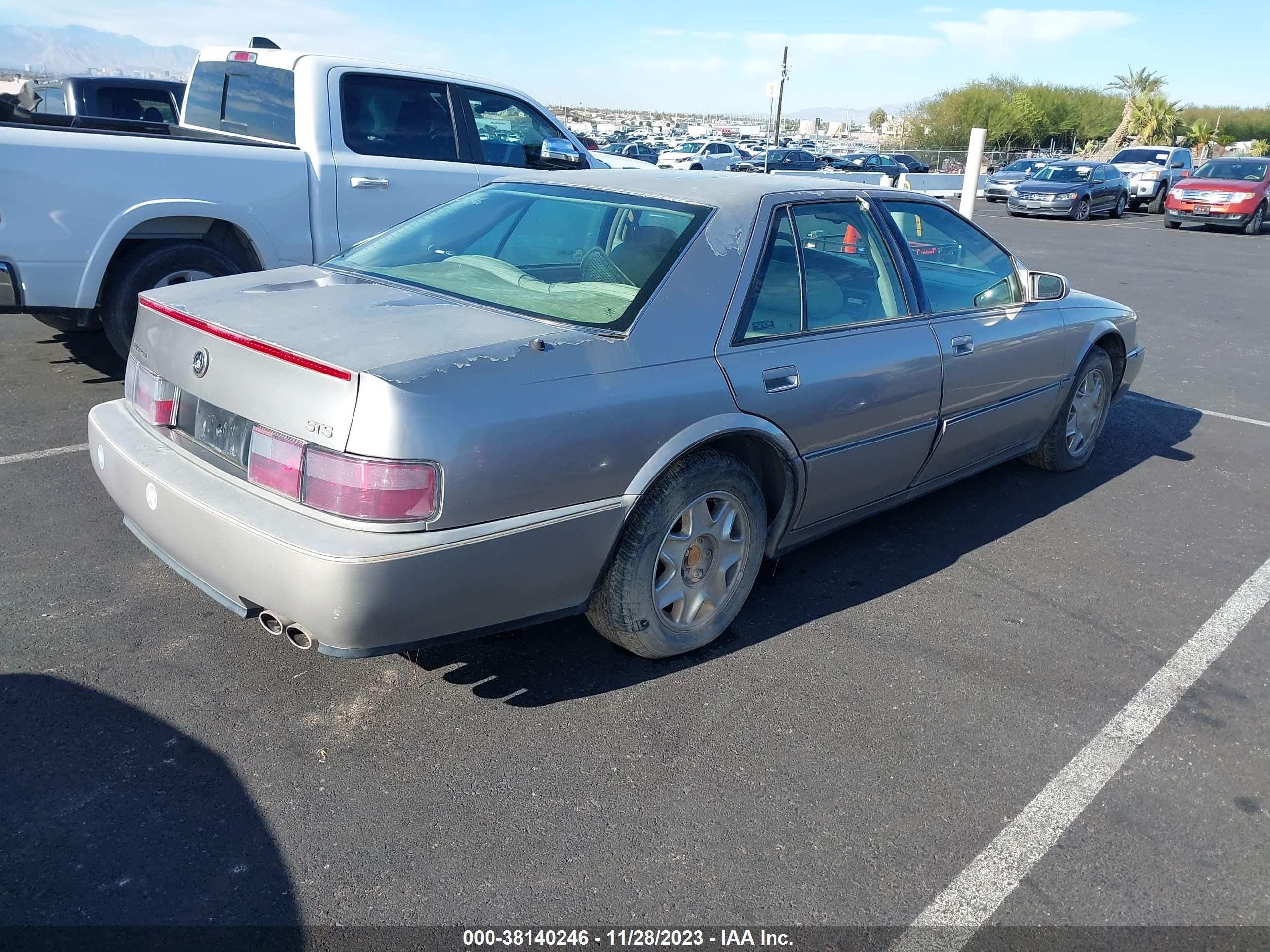 Photo 3 VIN: 1G6KY5297SU822674 - CADILLAC SEVILLE 