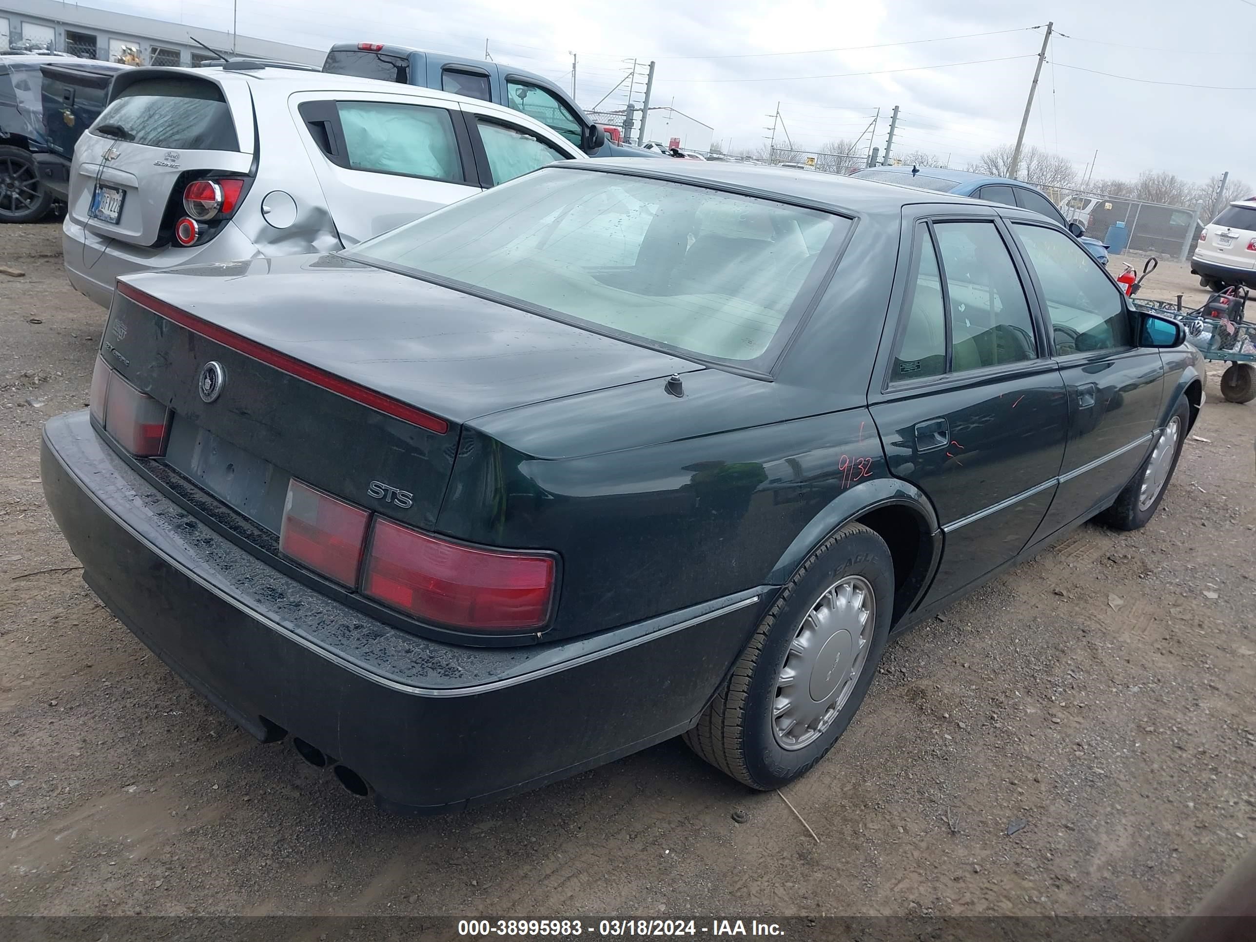 Photo 3 VIN: 1G6KY5299PU808637 - CADILLAC SEVILLE 